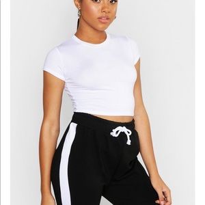 Boohoo White Cropped Tee